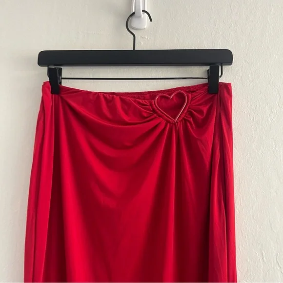 Oh Polly Sabine Mid Rise Maxi Skirt in Fire Red Heart Detail Womens Size 8 - Picture 5 of 9